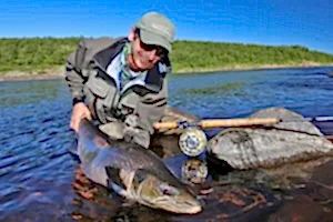 Yokanga River- Fliegenfischen auf Atlanik Lachs